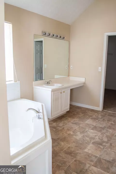 Bath - 115 Jericho Dr, Covington, GA 30016 photo 5 of 9