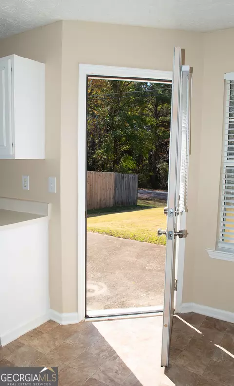 Entry Way - 115 Jericho Dr, Covington, GA 30016 photo 10 of 12