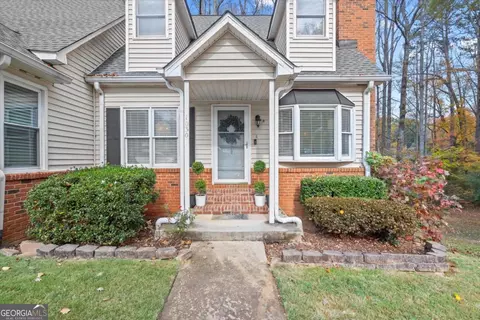 1030 Sasha Ln, Roswell, GA 30075