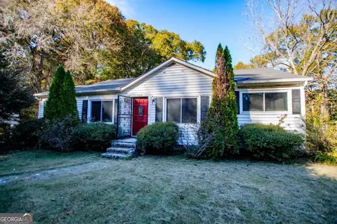 304 Taliaferro Dr, Hogansville, GA 30230
