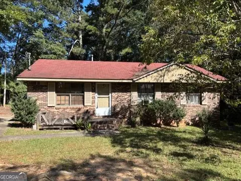 1061 Porter Dr, Elberton, GA 30635