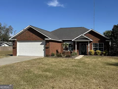 1212 E Barnard St, Glennville, GA 30427