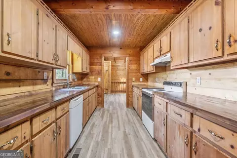 Kitchen - 910 Brushtown Rd, Cisco, GA 30708 photo 1 of 3