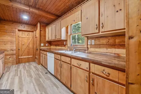 Kitchen - 910 Brushtown Rd, Cisco, GA 30708 photo 3 of 3