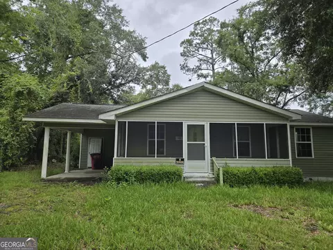 39 Kenny Ln, Baxley, GA 31513