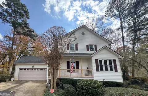 2160 Deer Oaks Trl, Lawrenceville, GA 30044