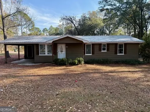 822 N Lewis St, Metter, GA 30439