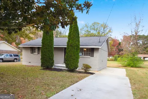 8117 Attleboro Dr, Jonesboro, GA 30238