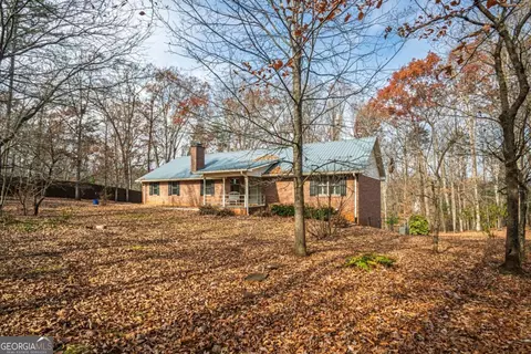 323 Mccartan Trl, Clarkesville, GA 30523