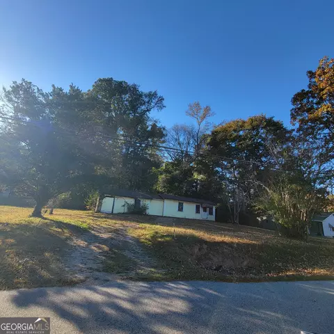 156 Pine Cir, Lagrange, GA 30241 photo 2