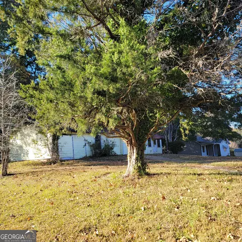 156 Pine Cir, Lagrange, GA 30241