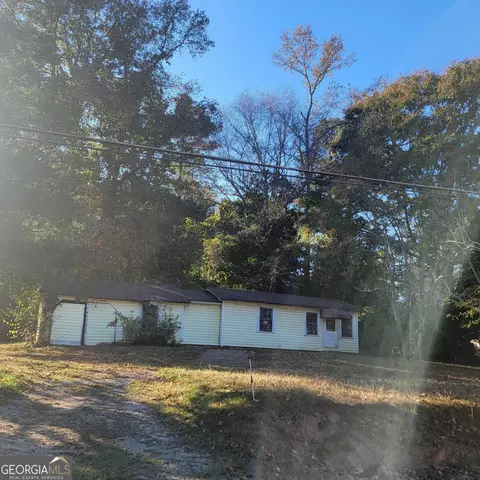 156 Pine Cir, Lagrange, GA 30241 photo 3