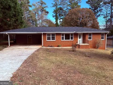 1226 Hickory Dr SW, Lilburn, GA 30047