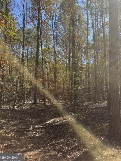 143 W Drummond Rd, West Point, GA 31833