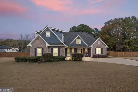 208 Suffolk Way, Mcdonough, GA 30252