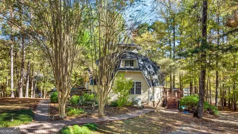 1251 White Oak Dr, White Plains, GA 30678