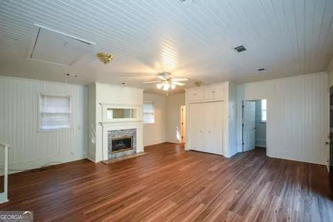 Living - 324 Northside Dr, Jasper, GA 30143 photo 9 of 10