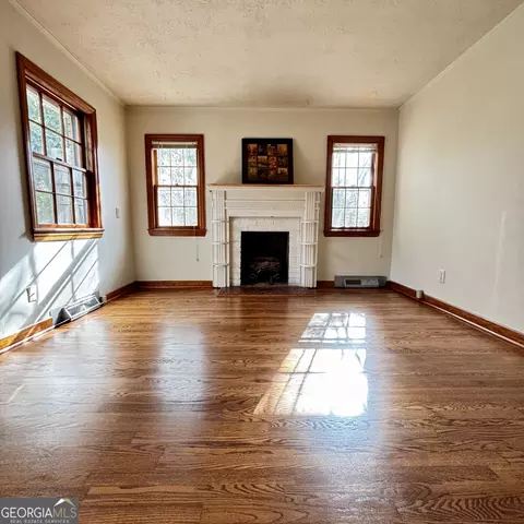 Living - 324 Northside Dr, Jasper, GA 30143 photo 1 of 10