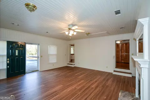 Living - 324 Northside Dr, Jasper, GA 30143 photo 10 of 10