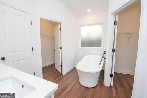 Entry Way - 108 Spring Valley Dr, Lagrange, GA 30240 photo 4 of 5