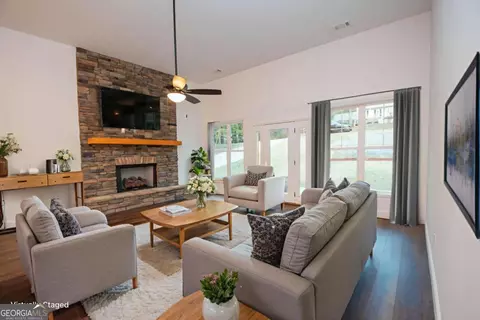 Living - 108 Spring Valley Dr, Lagrange, GA 30240 photo 1 of 6