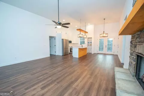 Living - 108 Spring Valley Dr, Lagrange, GA 30240 photo 5 of 6