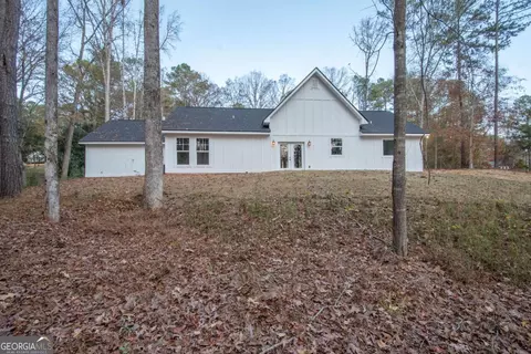 Exterior - 108 Spring Valley Dr, Lagrange, GA 30240 photo 8 of 16