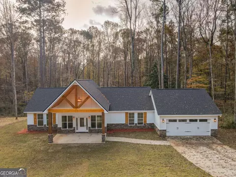 Exterior - 108 Spring Valley Dr, Lagrange, GA 30240 photo 11 of 16