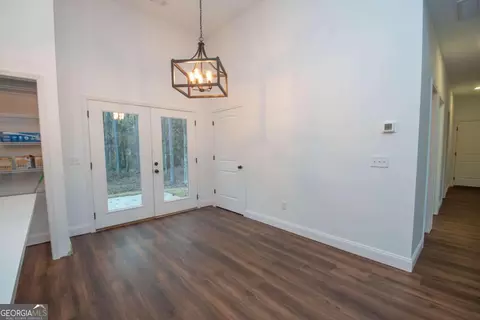 Entry Way - 108 Spring Valley Dr, Lagrange, GA 30240 photo 2 of 5