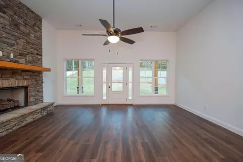 Living - 108 Spring Valley Dr, Lagrange, GA 30240 photo 6 of 6