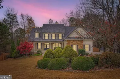 374 Beaumont Farms Dr, Sharpsburg, GA 30277