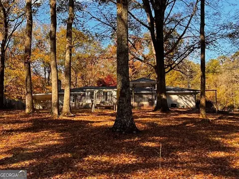 Exterior - 24 N Brooks Rd, Lagrange, GA 30240 photo 4 of 16