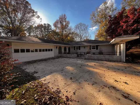 24 N Brooks Rd, Lagrange, GA 30240