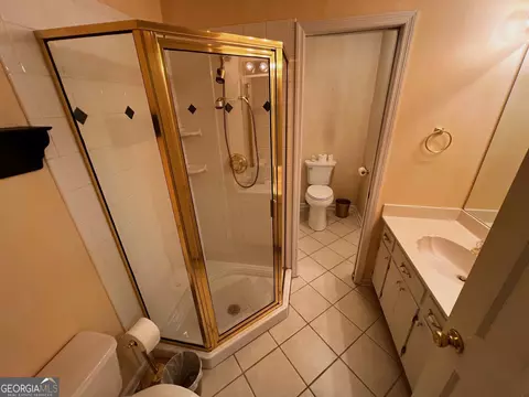 Bath - 24 N Brooks Rd, Lagrange, GA 30240 photo 1 of 4