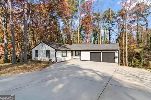 1018 Fellsridge Ct, Stone Mountain, GA 30083