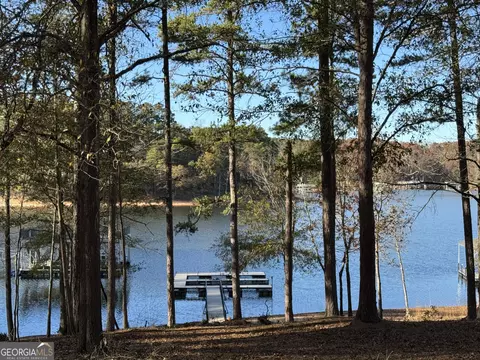 33 Flint Rd, Hartwell, GA 30643