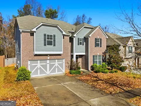 2416 Loughridge Dr, Buford, GA 30519