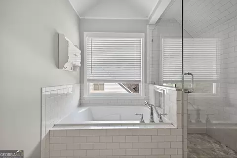 Bath - 2592 White Aster Ln, Dacula, GA 30019 photo 5 of 7