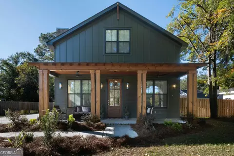 209 E Derenne Ave, Savannah, GA 31405