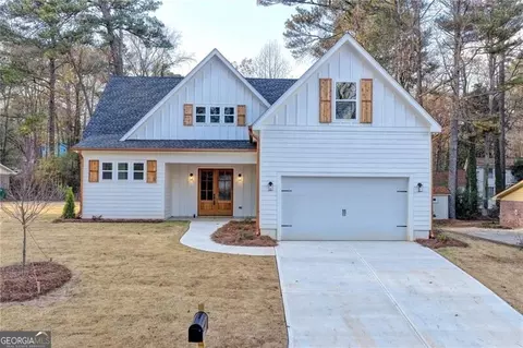 3449 Oak Dr, Lawrenceville, GA 30044