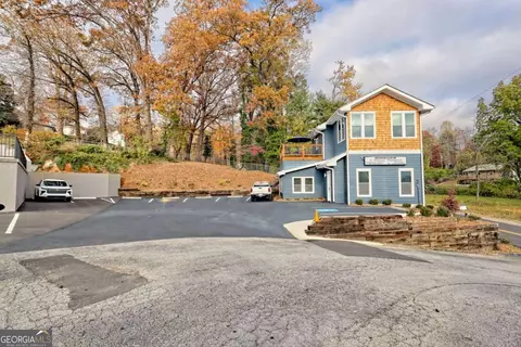 25 Valley St, Clayton, GA 30525