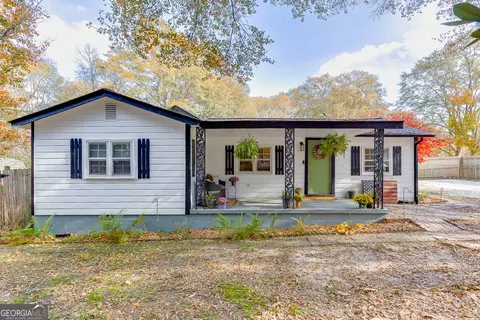 98 Circle Dr, Winder, GA 30680