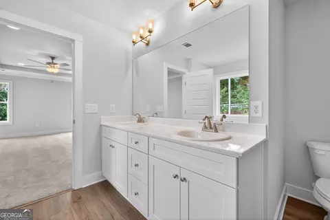 Bath - 435 Watson Rd, Winder, GA 30680 photo 3 of 3