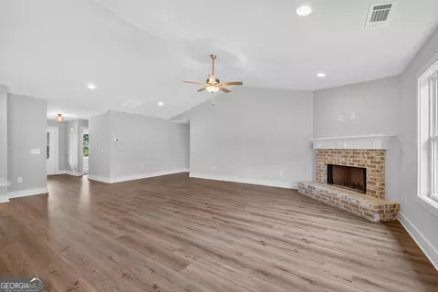 Living - 435 Watson Rd, Winder, GA 30680 photo 5 of 5