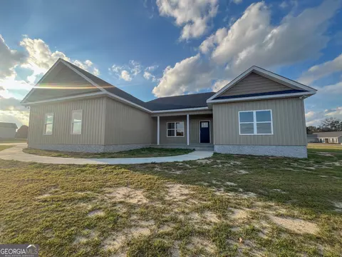 522 Clearwater Cir Rd, Dublin, GA 31021