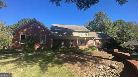 8566 Shoreline Dr, Jonesboro, GA 30236