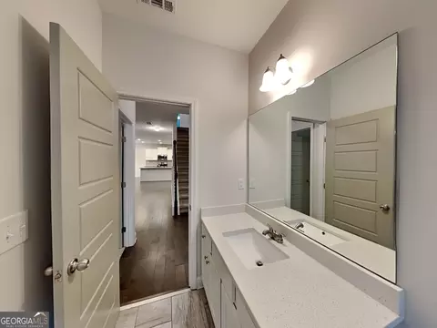 Bath - 1781 Cobblefield Cir, Dacula, GA 30019 photo 3 of 8