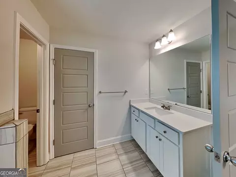 Bath - 1781 Cobblefield Cir, Dacula, GA 30019 photo 1 of 8