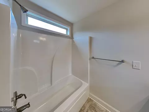 Bath - 1781 Cobblefield Cir, Dacula, GA 30019 photo 8 of 8
