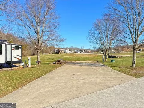 33 Mountain Meadows Cir, Morganton, GA 30560